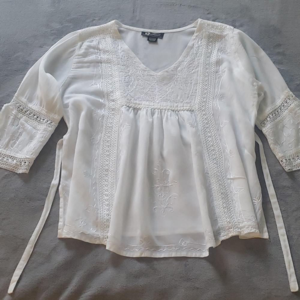Handmaid blouse